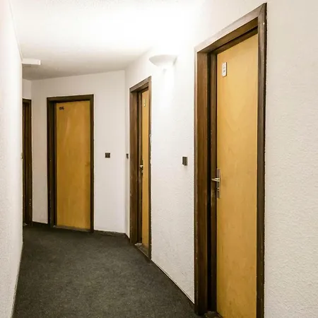 Schuss - Location: Pour 5 Personnes Dans Un Quartier Calme Mae-9036 Appartement