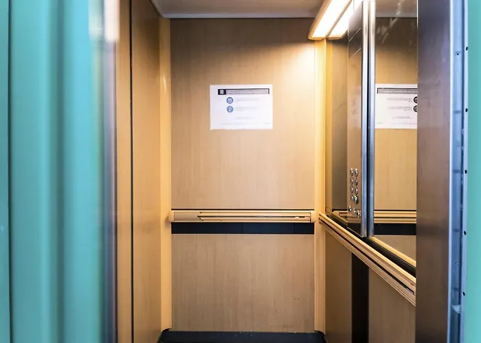 Schuss - Location: Pour 5 Personnes Dans Un Quartier Calme Mae-9036 *